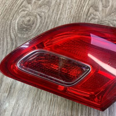 Фонарь крышки багажника Opel Astra J 2012 хетчбэк 5-ти дв., Задн., Прав. - изображение 5