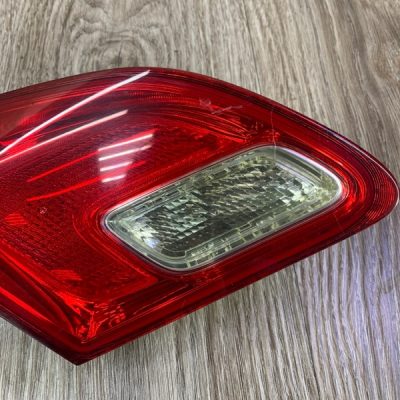 Фонарь крышки багажника Opel Astra J 2012 хетчбэк 5-ти дв., Задн., Прав. - изображение 2