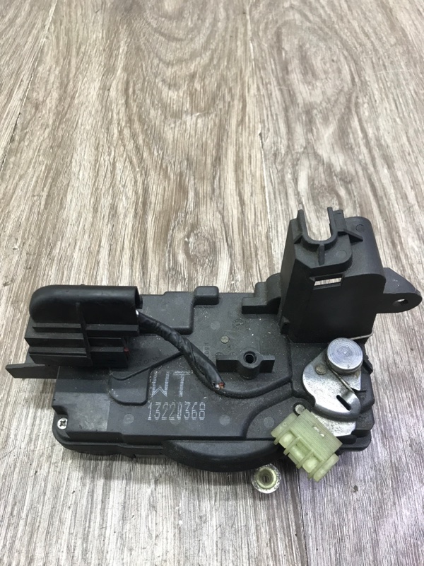 Замок двери Opel Astra H 2005-2012 хетчбэк 3-х дв. Перед. Прав.