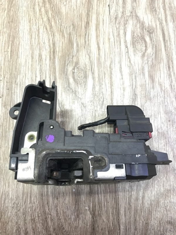 Замок двери Opel Astra H 2005-2012 хетчбэк 3-х дв. Перед. Прав.