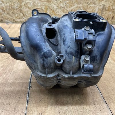 Коллектор впускной Peugeot 107 2009 1KR-FE - изображение 4