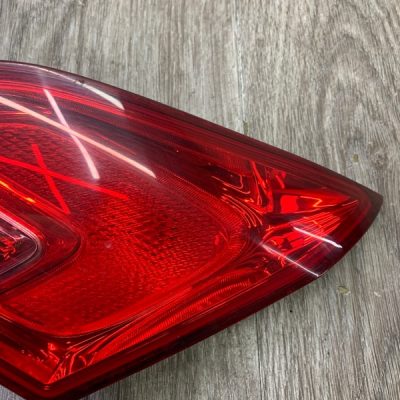 Фонарь крышки багажника Opel Astra J 2010 хетчбэк 5-ти дв., Задн., Прав. - изображение 3