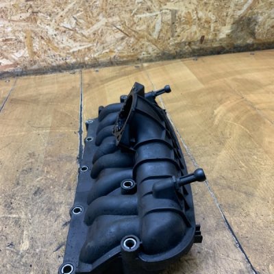 Коллектор впускной Volkswagen Golf 5 2004 BKD - изображение 2