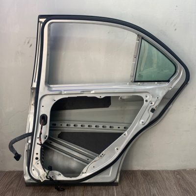 Дверь Mercedes C-Class 2008 W204, Задн., Прав. - изображение 9