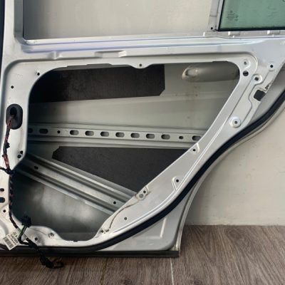 Дверь Mercedes C-Class 2008 W204, Задн., Прав. - изображение 10
