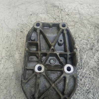 Кронштейн кондиционера Honda Civic 2003 D16V1 - изображение 2