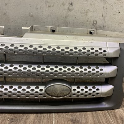 Решетка радиатора Land Rover Range Rover Sport 2004 внедорожник Перед. - изображение 9