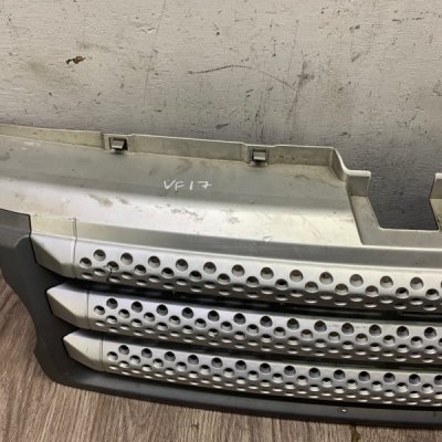 Решетка радиатора Land Rover Range Rover Sport 2004 внедорожник Перед. - изображение 10