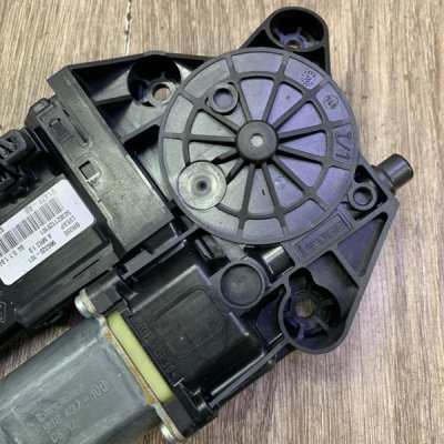 Мотор стеклоподъемника Renault Megane 3 2009 хетчбэк-5ти дв. Перед. Прав. - изображение 6