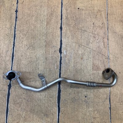Патрубок EGR Volkswagen Golf 5 2005 BCA 1.4 - изображение 3