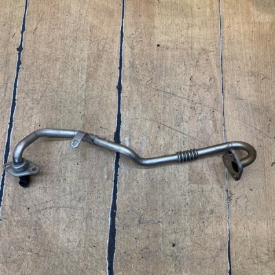 Патрубок EGR Volkswagen Golf 5 2005 BCA 1.4 - изображение 4