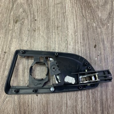 Ручка двери внутренняя Skoda Octavia 2004 универсал Задн. Лев. - изображение 4