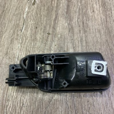Ручка двери внутренняя Volkswagen Touran 2006 минивэн Перед. Лев. - изображение 7