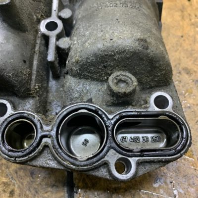 Корпус масляного фильтра Volvo V50 2006 D5244T - изображение 4
