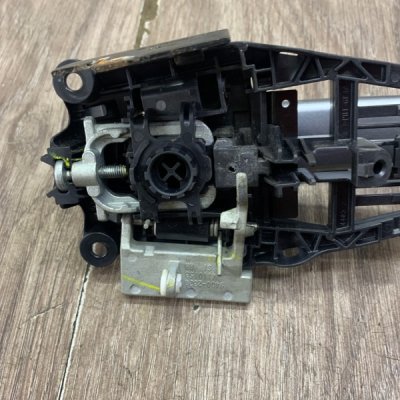 Ручка двери внешняя Opel Astra J 2010 хетчбэк 5-ти дв. Задн. Прав. - изображение 7