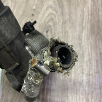Корпус масляного фильтра Peugeot 207 2007 9HZ(DV6TED4) - изображение 2