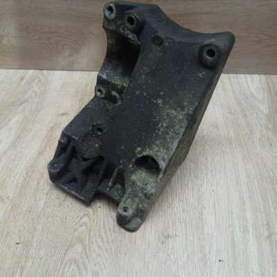 Кронштейн кондиционера Ford Focus 2 2007 HWDA - изображение 3