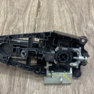 Ручка двери внешняя Opel Astra J 2010 хетчбэк 5-ти дв. Перед. Лев. - изображение 3