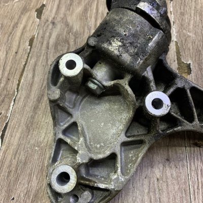 Кронштейн кондиционера Volkswagen Golf 5 2006 BLF - изображение 8