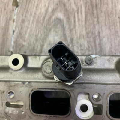 Топливная рампа Volkswagen Golf 5 2006 BLF - изображение 4