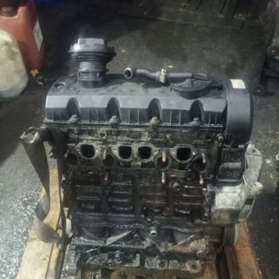 Двигатель Volkswagen Golf 4 2000 хетчбэк 5-ти дв. AJM - изображение 8
