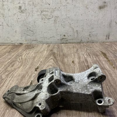 Кронштейн генератора Renault Megane 2003 K4J730 - изображение 4