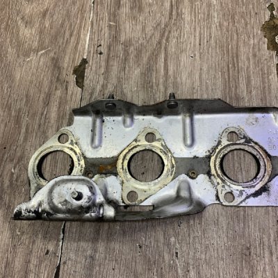 Кожух выпускного коллектора Ford Focus 3 2014 T1DB - изображение 10