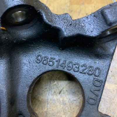 Кронштейн привода Peugeot 308 2008 хетчбэк 5-ти дв. 9HX(DV6ATED4) - изображение 2