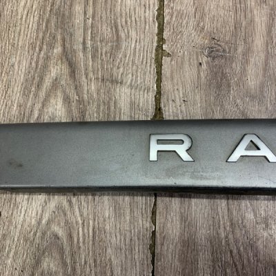 Молдинг крышки багажника Land Rover Range Rover Sport 2003 внедорожник Задн. - изображение 8