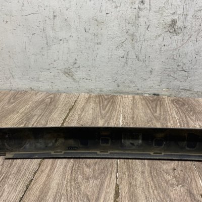 Молдинг крышки багажника Land Rover Range Rover Sport 2003 внедорожник Задн. - изображение 5