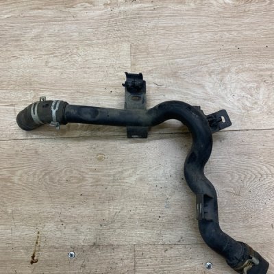 Патрубок системы охлаждения двигателя Peugeot 207 2007 хетчбэк-5ти дв. KFU(ET3J4) - изображение 4
