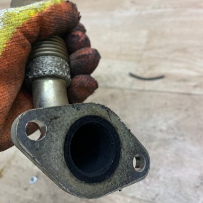 Патрубок EGR Skoda Fabia 2002 хетчбэк-5ти дв. ATD - изображение 3