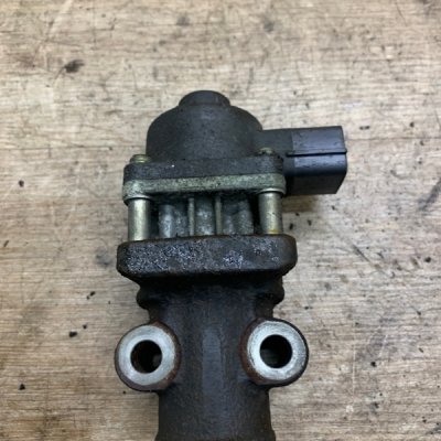 Клапан EGR (ЕГР) Subaru Forester 2005 универсал EJ204L - изображение 3