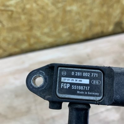 Датчик давления выхлопных газов Opel Corsa D 2007 хэтчбек 3-х дв. Z17DTR - изображение 4