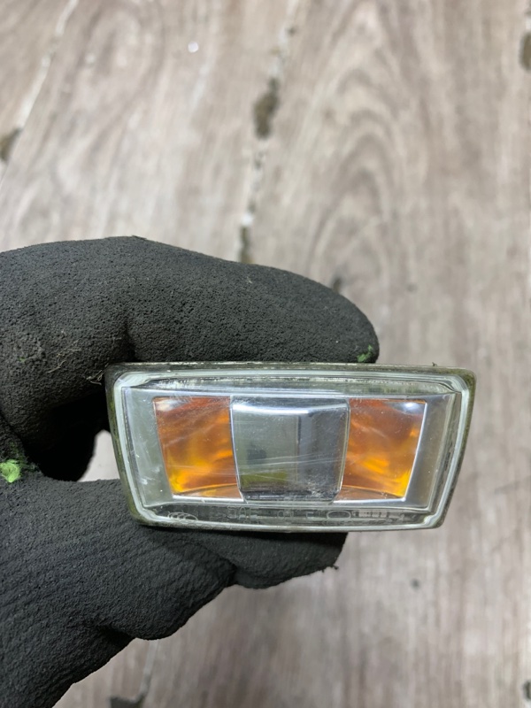 Повторитель поворота Opel Corsa D 2007 хетчбэк 3-х дв. Перед. Лев.