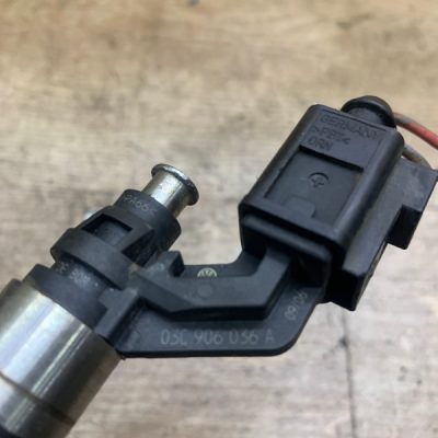 Топливная форсунка Volkswagen Golf 5 2006 BLF хетчбэк 5-ти дв. - изображение 2