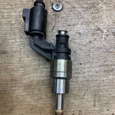 Топливная форсунка Volkswagen Golf 5 2006 BLF хетчбэк 5-ти дв. - изображение 3