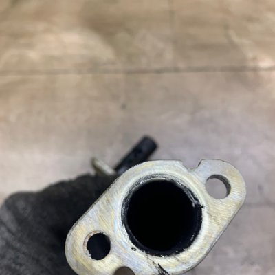 Патрубок EGR Volkswagen Golf 5 2006 хетчбэк 5-ти дв. BLF - изображение 3