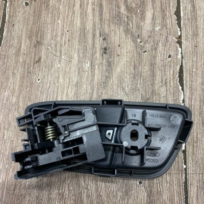 Ручка двери внутренняя Ford Fiesta 6 2008 хетчбэк 5дв. SPJA Задн. Прав. - изображение 9