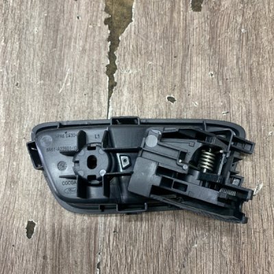 Ручка двери внутренняя Ford Fiesta 6 2008 хетчбэк 5дв. SPJA Задн. Лев. - изображение 3