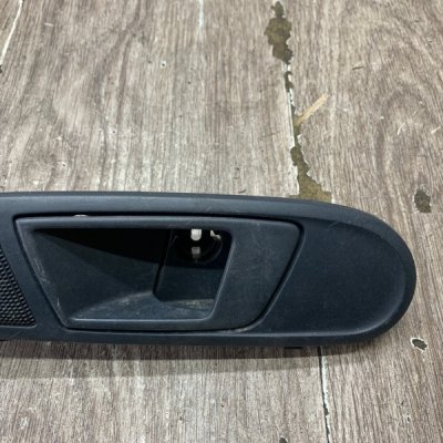 Ручка двери внутренняя Ford Fiesta 6 2008 хетчбэк 5дв. SPJA Перед. Лев. - изображение 11