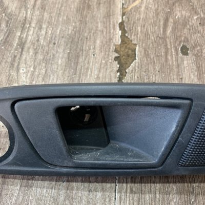 Ручка двери внутренняя Ford Fiesta 6 2008 хетчбэк 5дв. SPJA Перед. Прав. - изображение 8