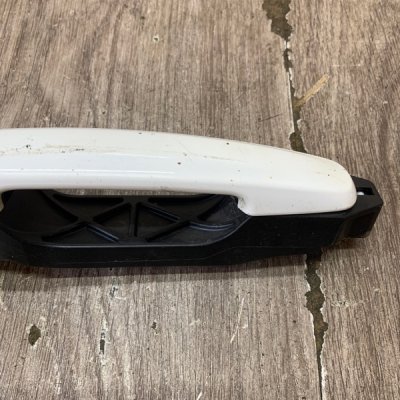 Ручка двери внешняя Suzuki Swift 2012 хетчбэк 3дв. D13AA Задн. Прав. - изображение 4