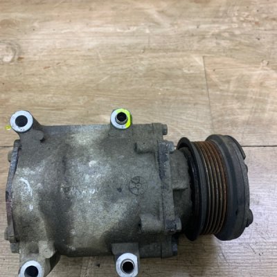Компрессор кондиционера Ford Focus 1 2005 хетчбэк 3дв. FYDB - изображение 3