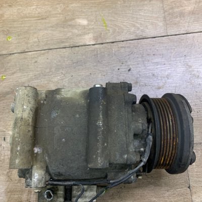 Компрессор кондиционера Ford Focus 1 2005 хетчбэк 3дв. FYDB - изображение 4