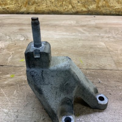 Кронштейн МКПП Ford Focus 1 2005 хетчбэк 3дв. FYDB Задн. - изображение 5