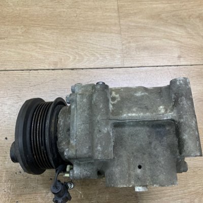 Компрессор кондиционера Ford Fiesta 5 2007 хетчбэк 3дв. FUJA - изображение 6