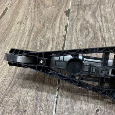 Ручка двери внешняя Opel Astra J 2009 хетчбэк 5дв. A14XER Перед. Лев. - изображение 3