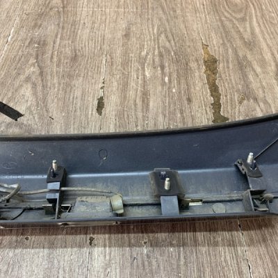 Накладка на крышку багажника Ford Fiesta 6 2008 хетчбэк 5дв. SPJA Задн. - изображение 6