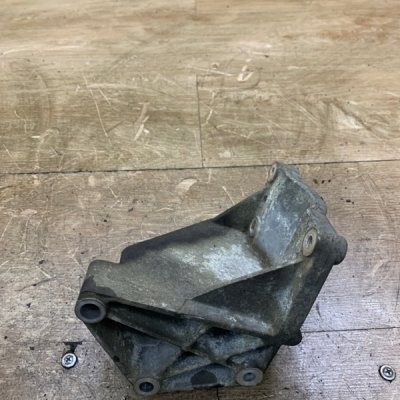 Кронштейн гидроусилителя Ford Fiesta 5 2006 хетчбэк 3дв. FXJA - изображение 2
